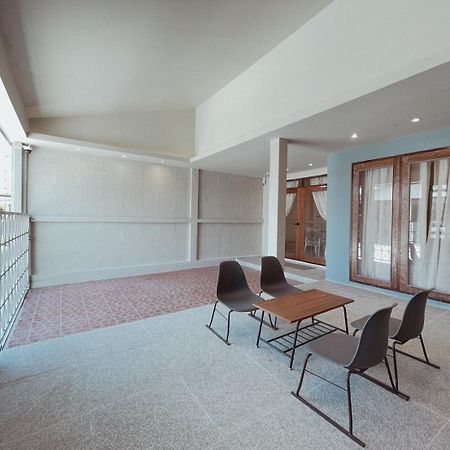 Aoboun House Bangsaen บ้านโอบอุ่น บางแสน Extérieur photo